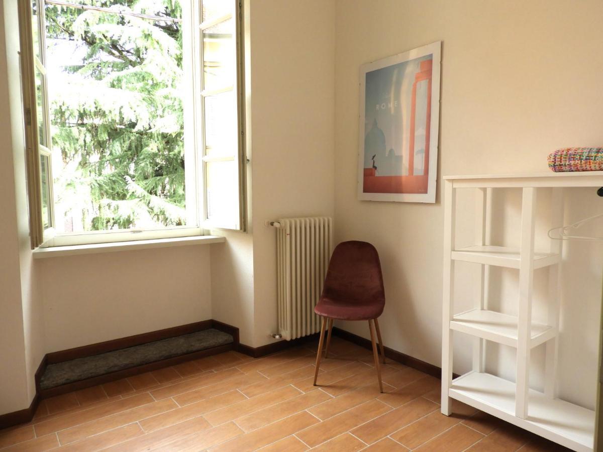 Villa Maghetti - modernized flat in historic palazzo in the center of Luino Esterno foto