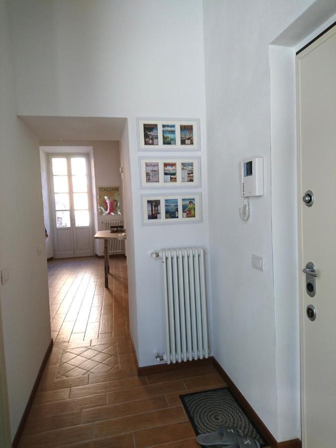 Villa Maghetti - modernized flat in historic palazzo in the center of Luino Esterno foto