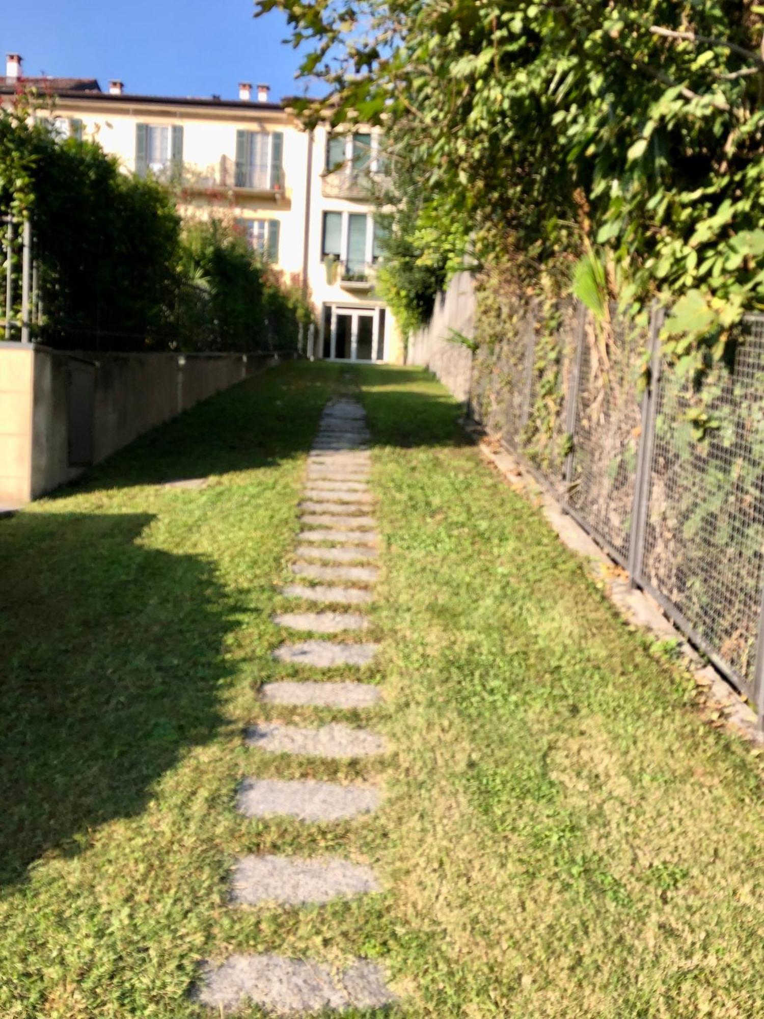 Villa Maghetti - modernized flat in historic palazzo in the center of Luino Esterno foto